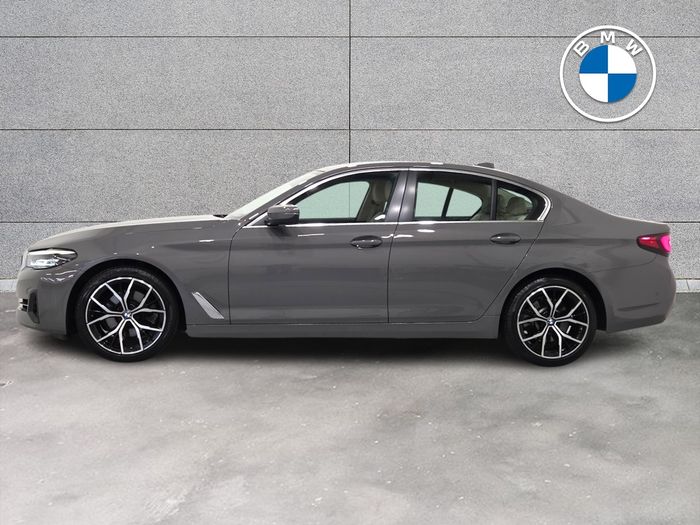 BMW 5 Series 2022