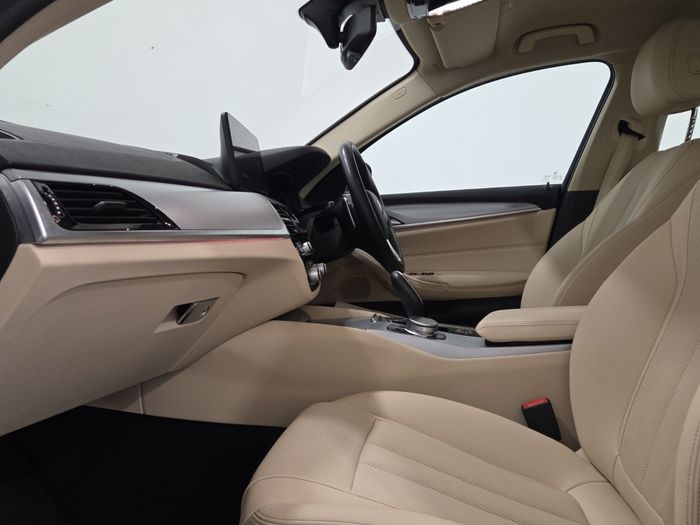 BMW 5 Series 2022