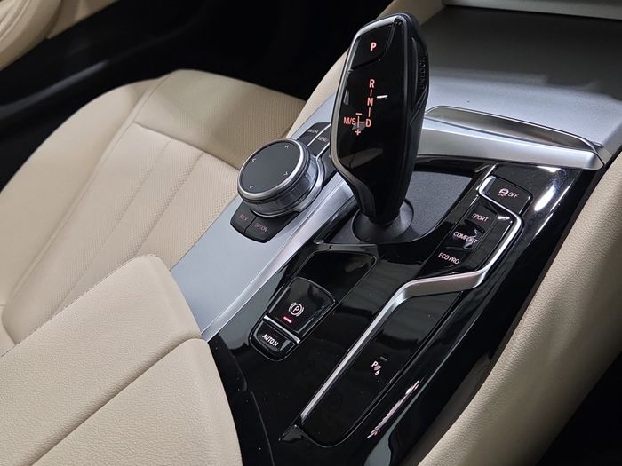 BMW 5 Series 2022