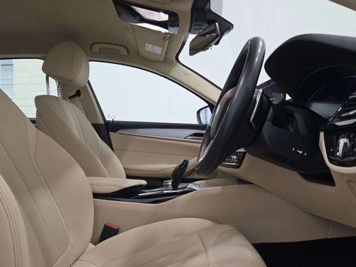 BMW 5 Series 2022