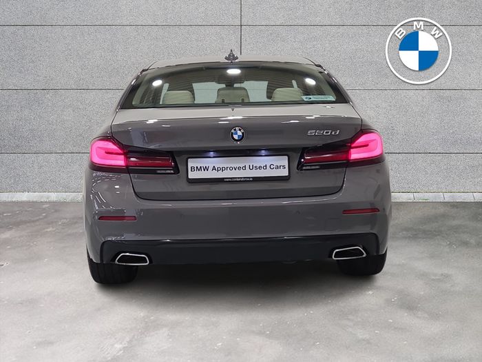 BMW 5 Series 2022