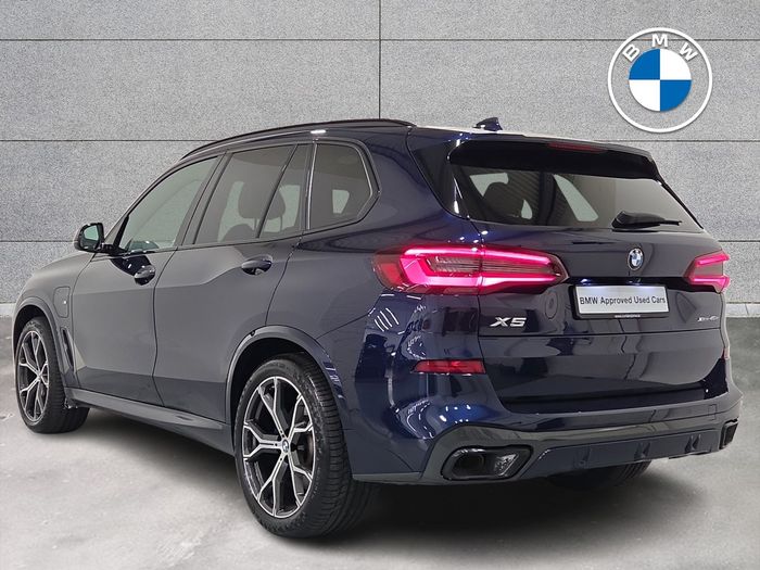 BMW X5 2021