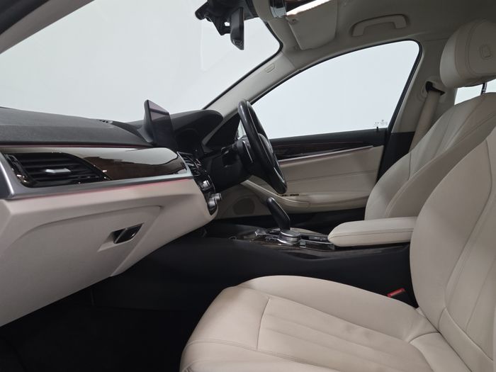 BMW 5 Series 2020