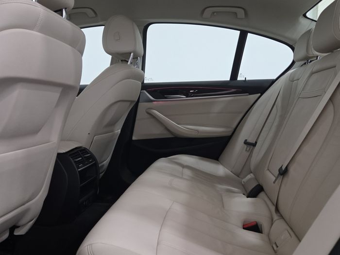 BMW 5 Series 2020