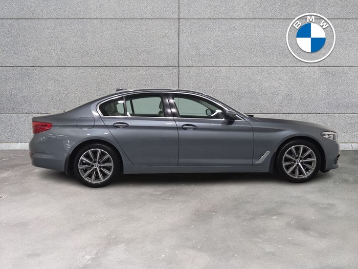 BMW 5 Series 2020