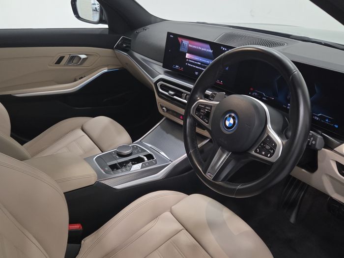 BMW 3 Series 2023