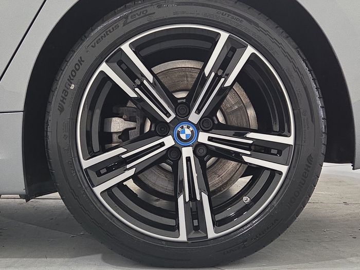 BMW 3 Series 2023
