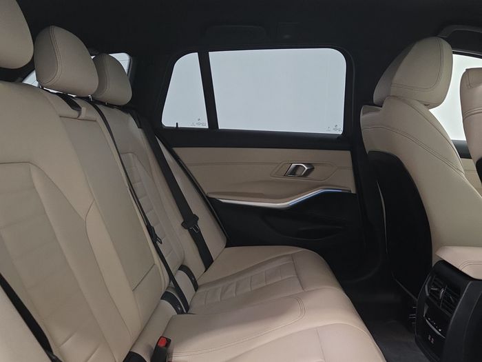 BMW 3 Series 2023