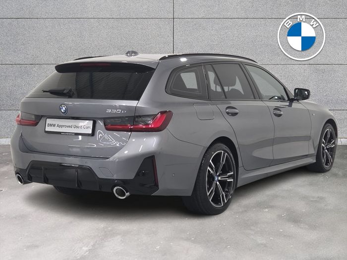 BMW 3 Series 2023