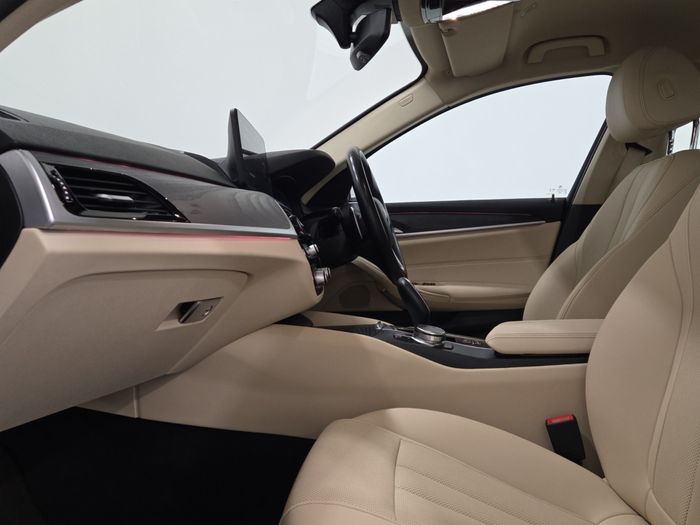 BMW 5 Series 2023