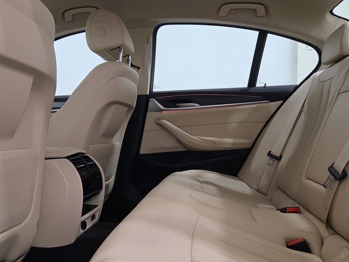 BMW 5 Series 2023