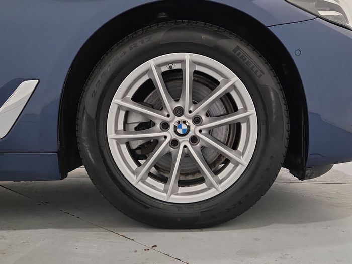 BMW 5 Series 2023