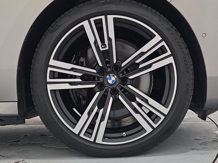 BMW 7 Series 2023