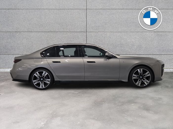 BMW 7 Series 2023