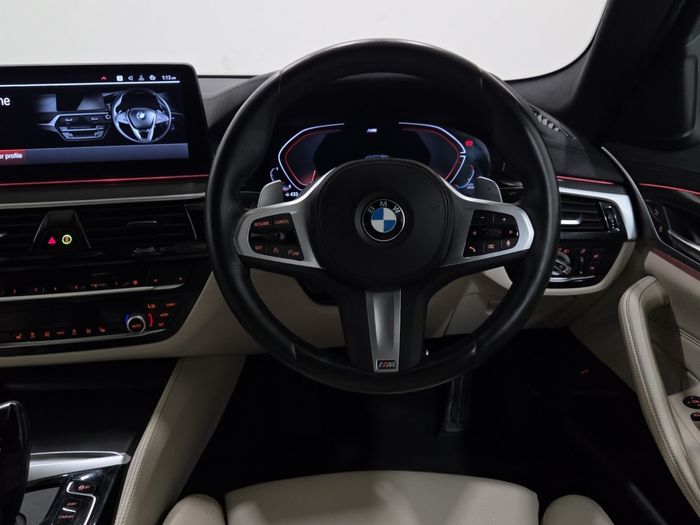 BMW 5 Series 2023