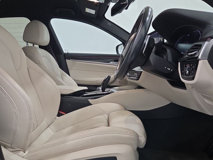 BMW 5 Series 2023