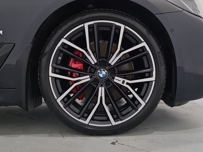 BMW 5 Series 2023