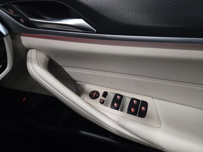 BMW 5 Series 2023