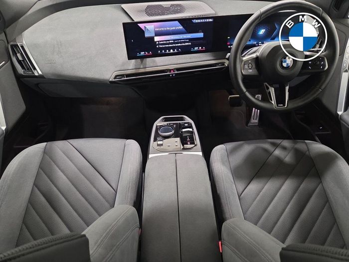 BMW IX 2025