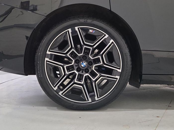 BMW IX 2025