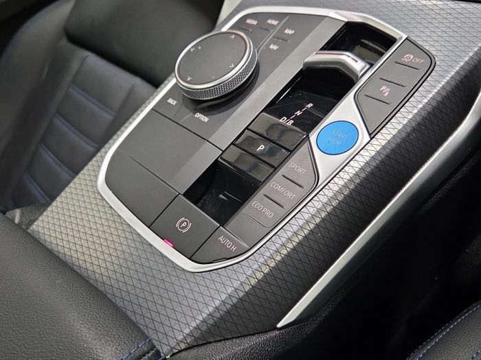BMW i4 2025