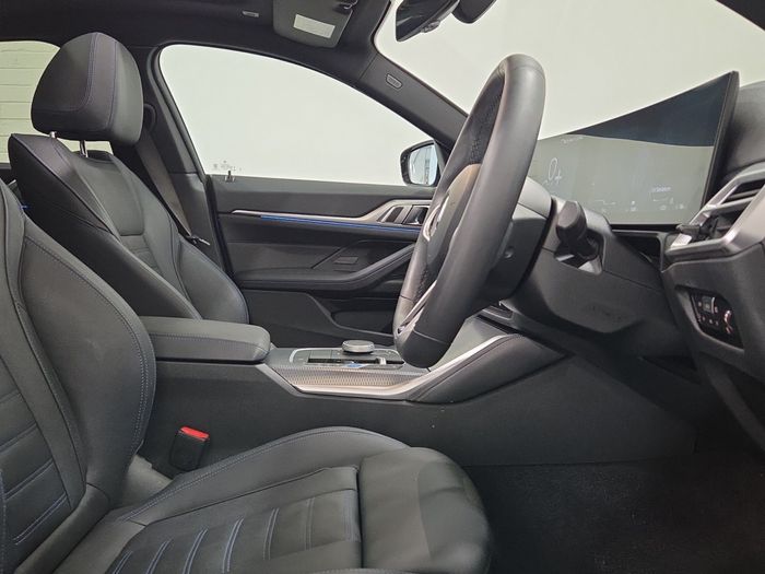 BMW i4 2025