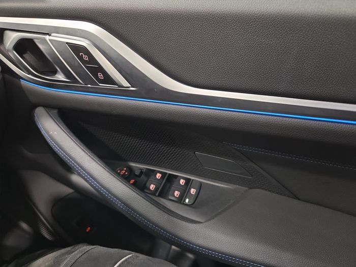 BMW i4 2025