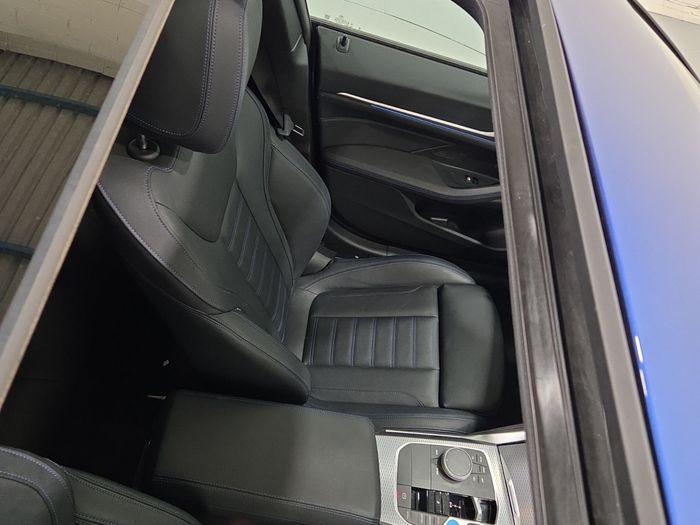 BMW i4 2025