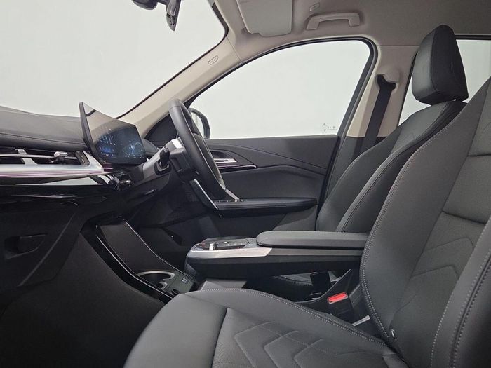 BMW iX1 2025