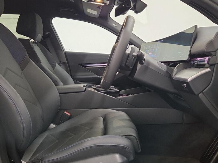 BMW 5 Series 2025