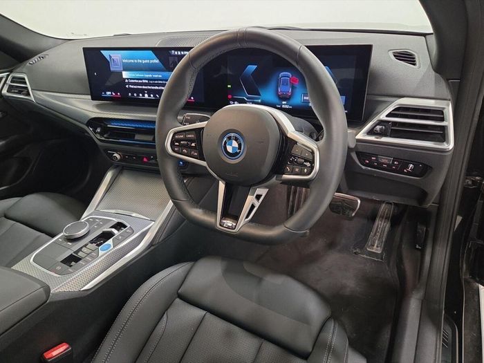 BMW i4 2025