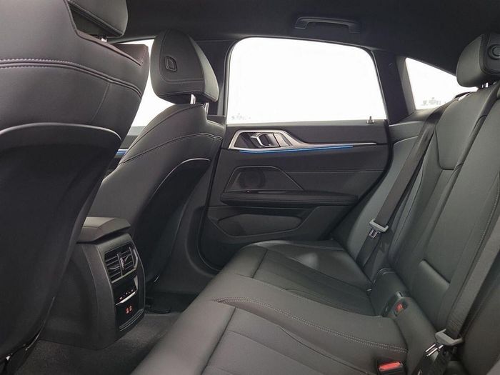 BMW i4 2025