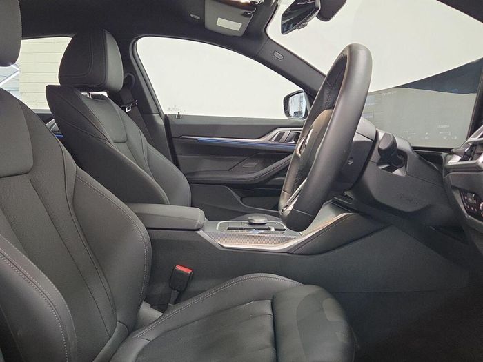 BMW i4 2025