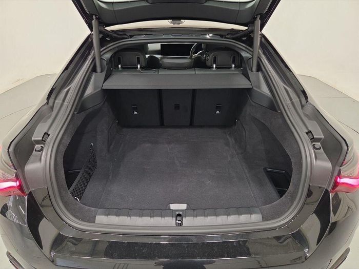 BMW i4 2025