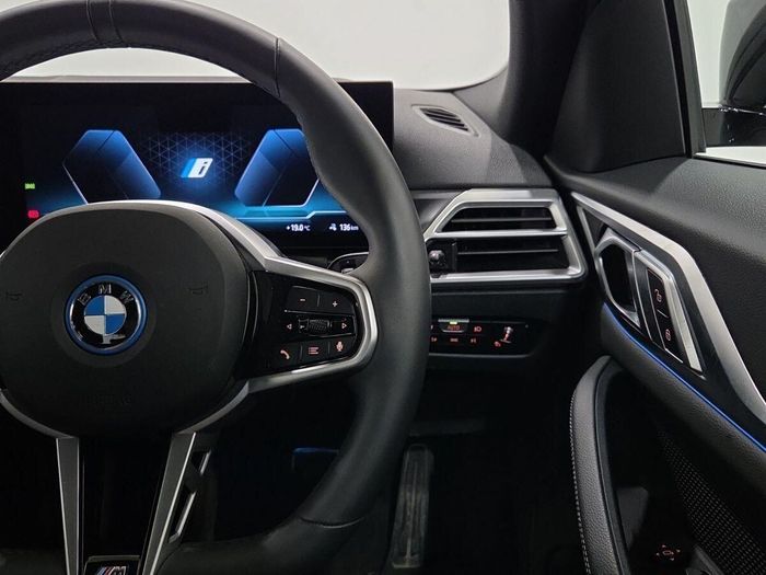 BMW i4 2025