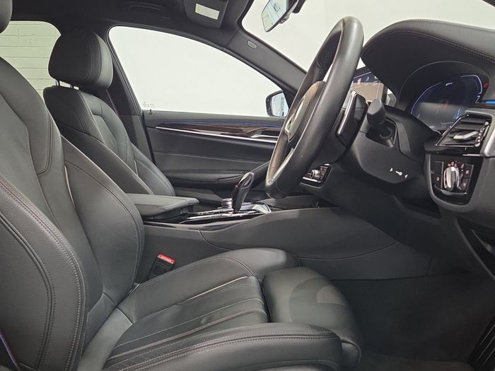 BMW 5 Series 2023