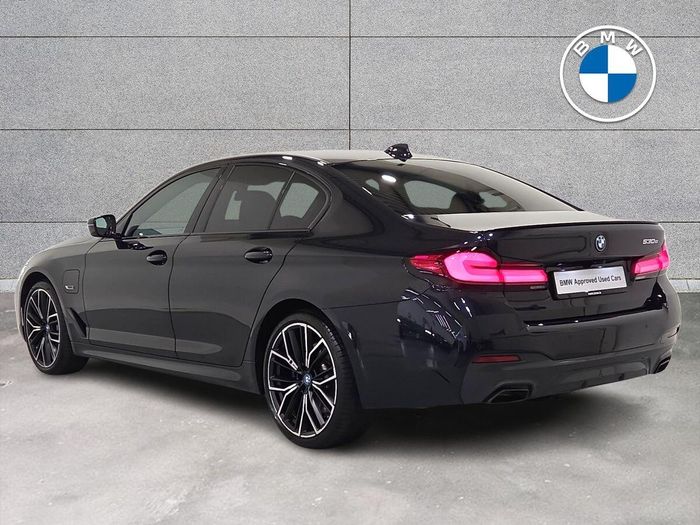 BMW 5 Series 2023