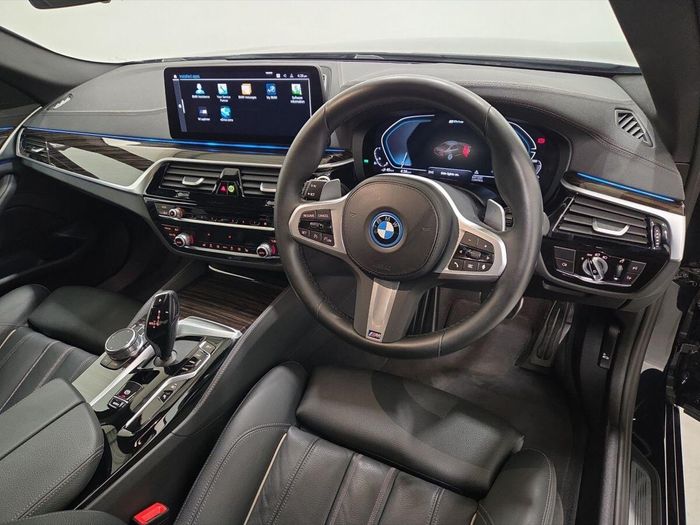 BMW 5 Series 2023