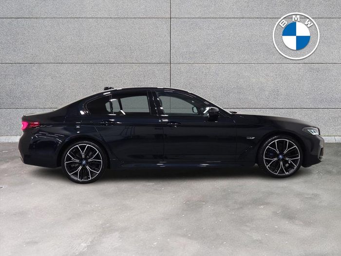 BMW 5 Series 2023