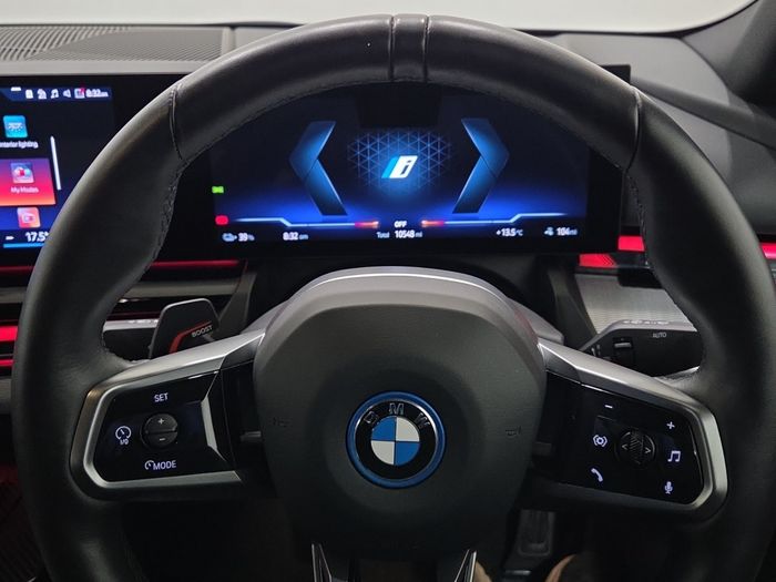 BMW i5 2025