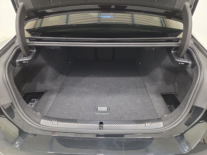 BMW i5 2025