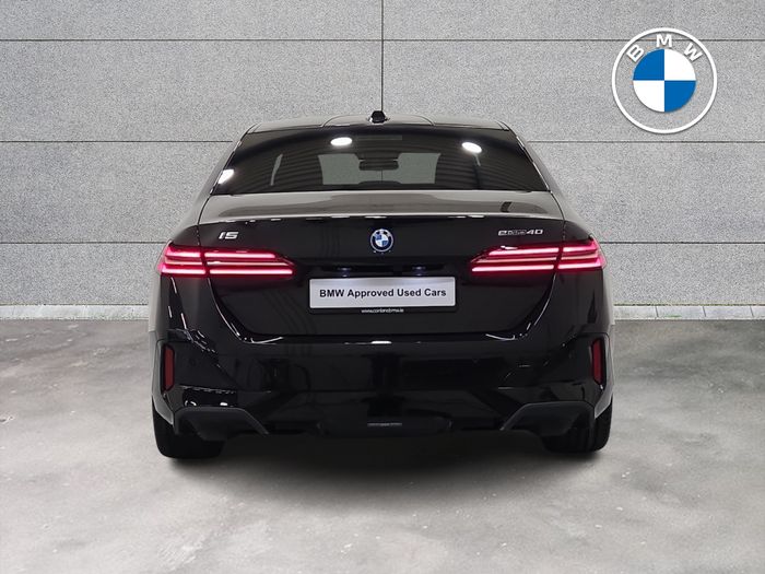 BMW i5 2025