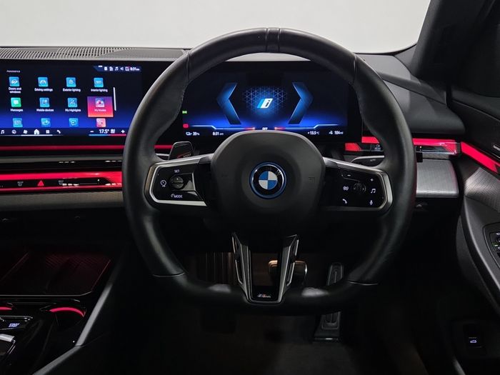 BMW i5 2025