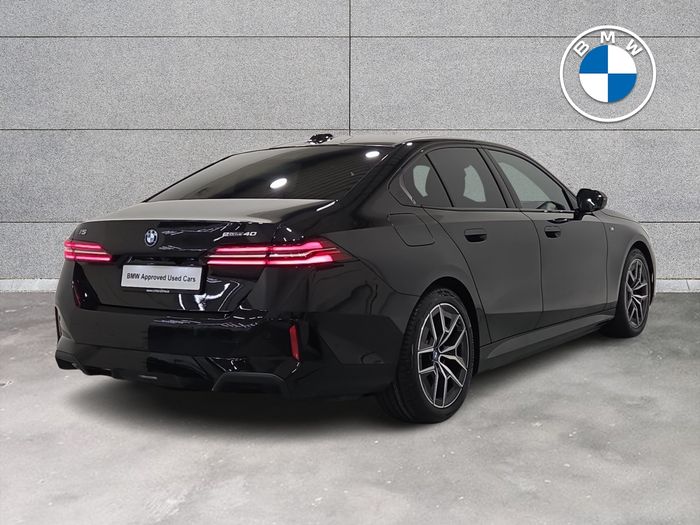BMW i5 2025