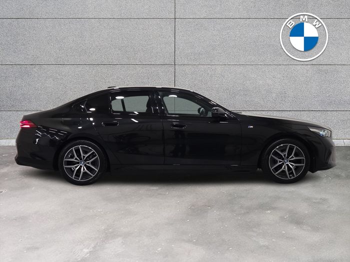 BMW i5 2025