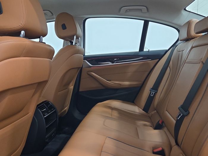 BMW 5 Series 2020