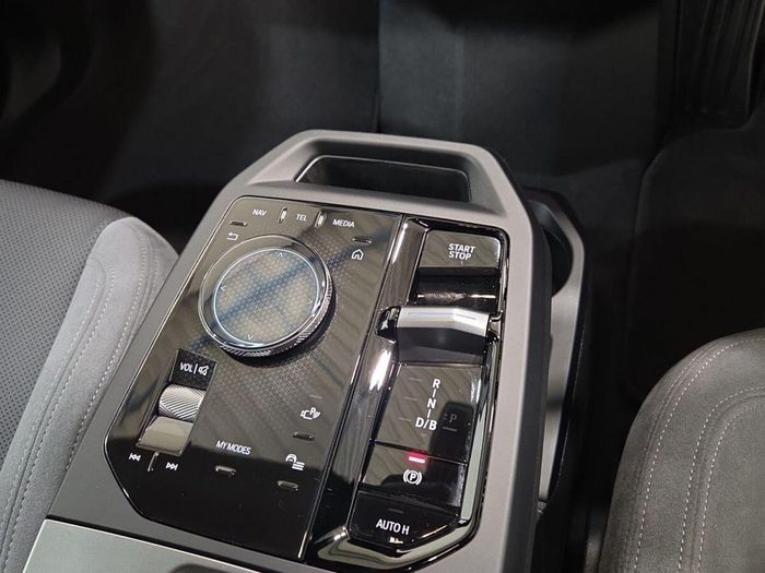 BMW IX 2026