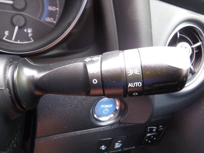 Toyota Auris 2016