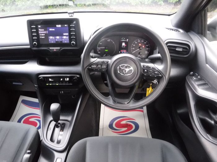Toyota Yaris 2021