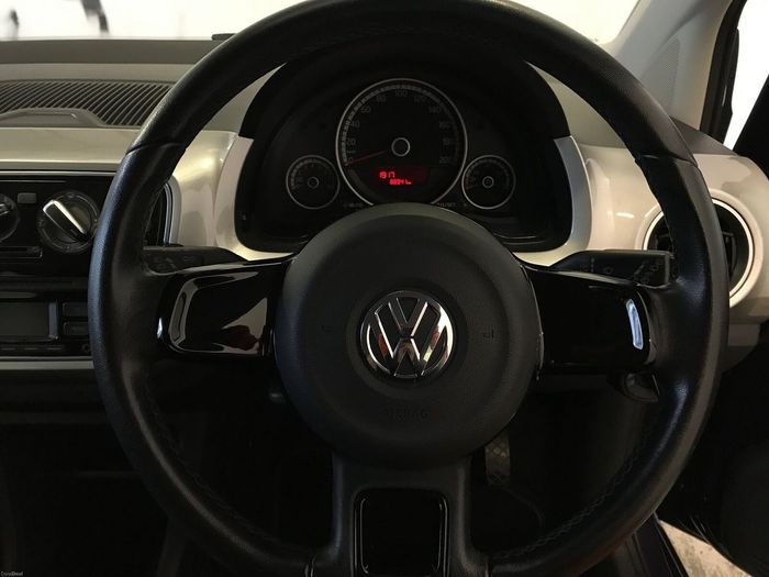 Volkswagen Up! 2016